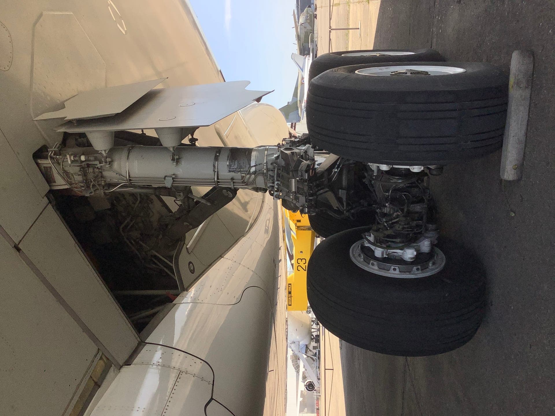 One of the Airbus A380's wing-mounted landing-gear bogies, part of the twenty-wheel undercarriage that spreads the aircraft's weight over airport pavement
