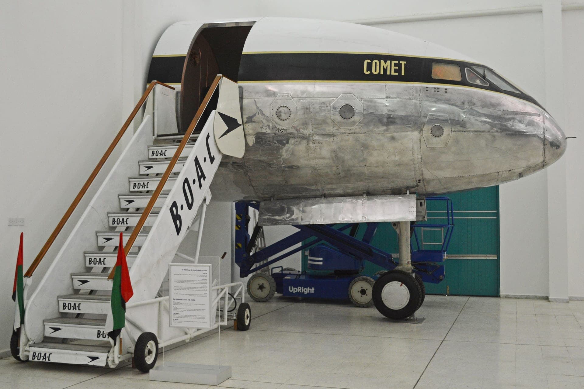 Le Comet 2 préservé G-AMXA, l'un des appareils au fuselage redessiné détournés vers le RAF Transport Command après l'immobilisation des Comet 1