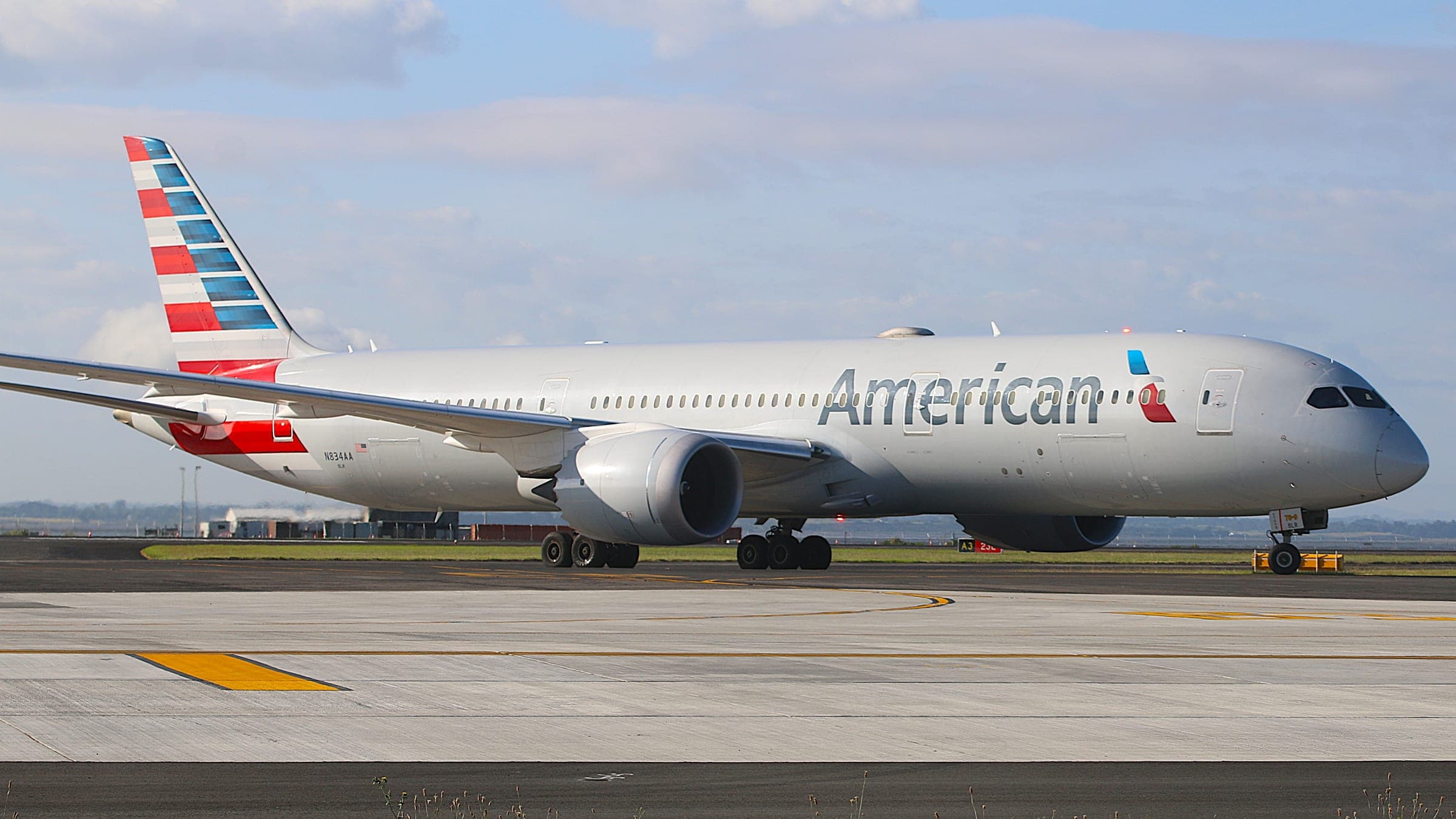 An American Airlines Boeing 787-9 at Auckland in 2024