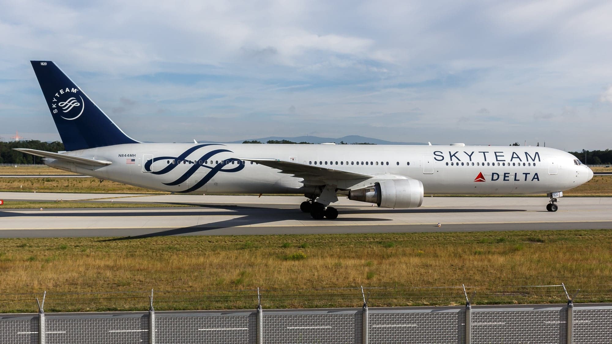 Delta Boeing 767-400ER N844MH in SkyTeam livery at Frankfurt Airport in August 2017.