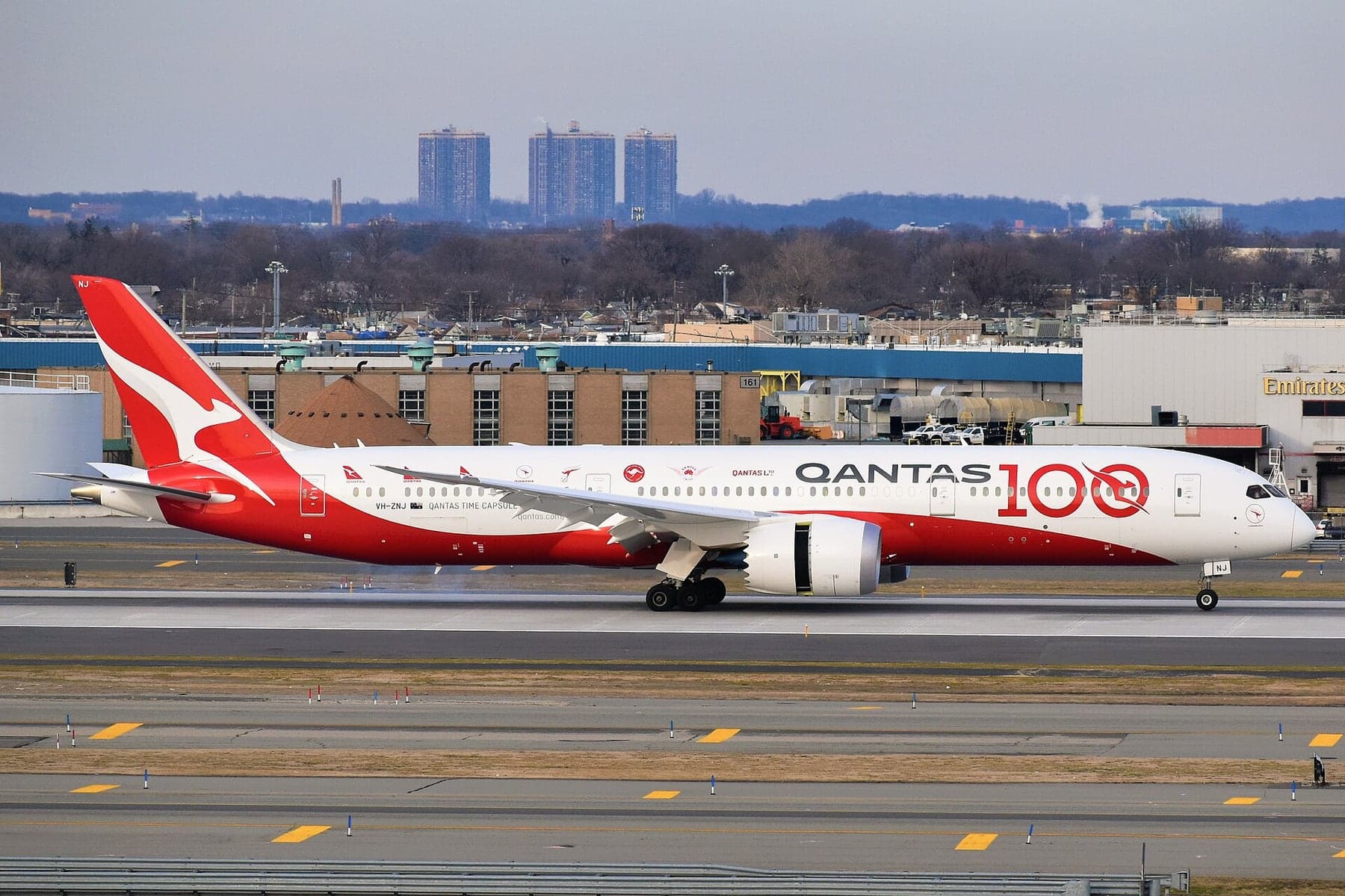 The Boeing 787-9 VH-ZNJ landing at New York JFK in February 2020 in the livery painted for the airline's centenary.