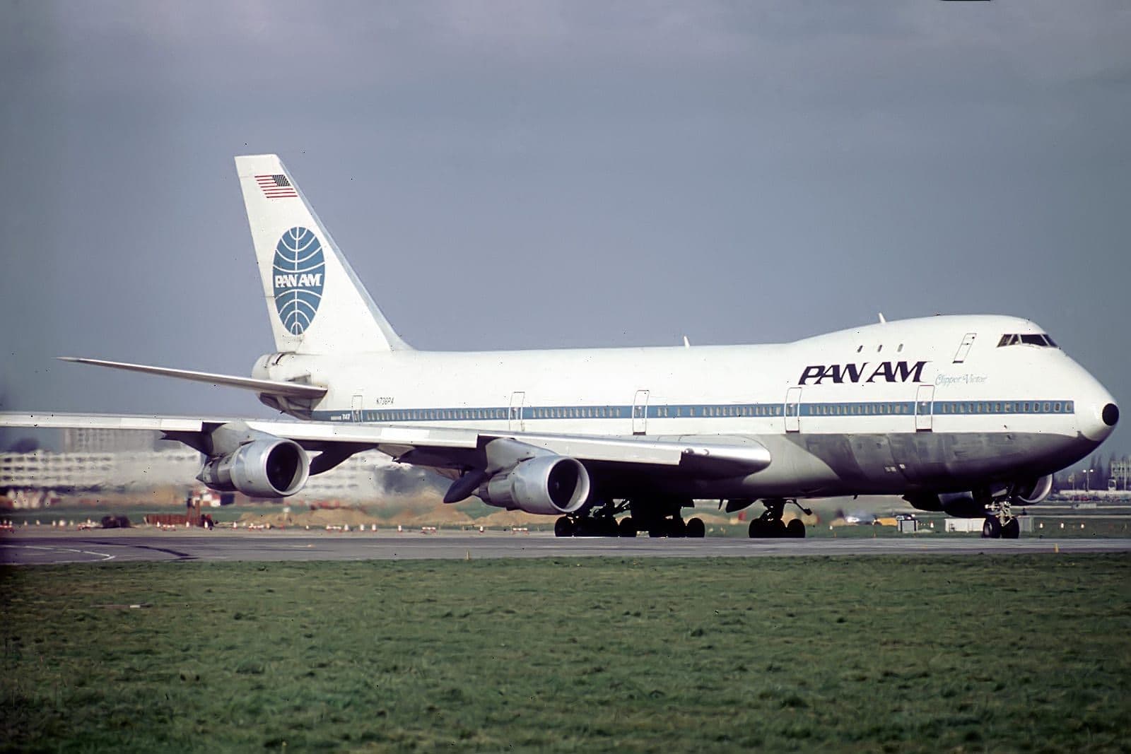 Clipper Victor at London Heathrow on 5 March 1977, three weeks before it was destroyed at Tenerife