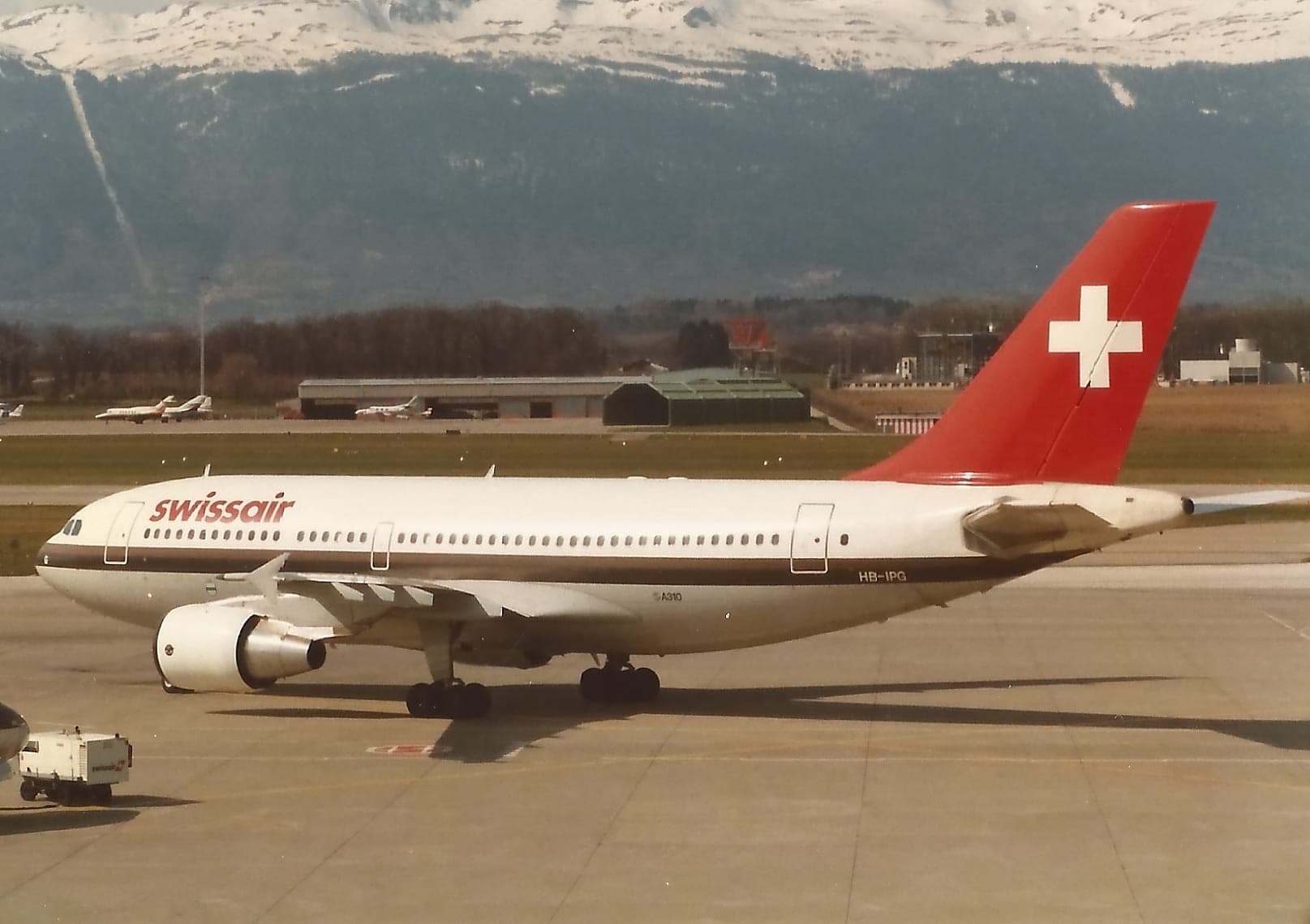 A Swissair Airbus A310 at Geneva in March 1988